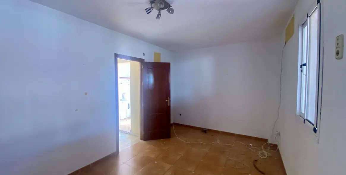 Sale of detached villa in Málaga 58