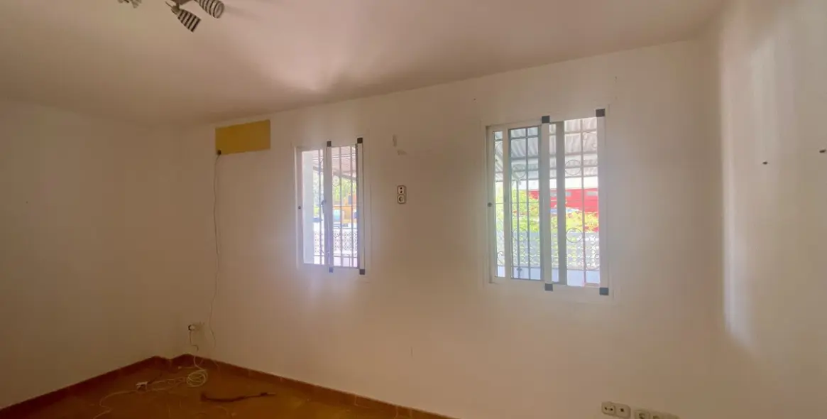 Sale of detached villa in Málaga 59