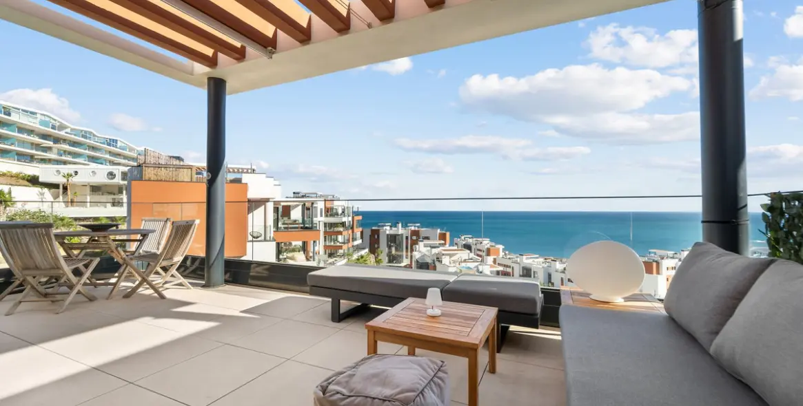 Продажа двухуровневого пентхауса в Fuengirola 1
