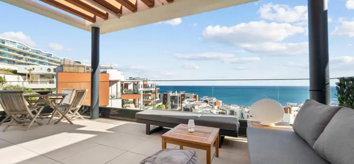 Продажа двухуровневого пентхауса в Fuengirola 0