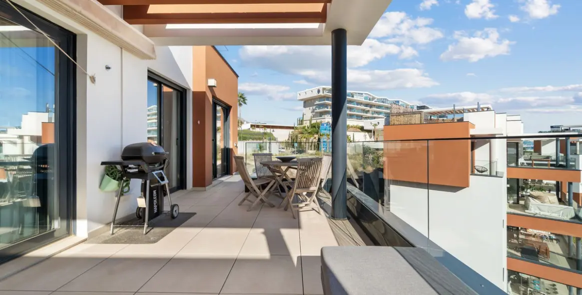 Продажа двухуровневого пентхауса в Fuengirola 19