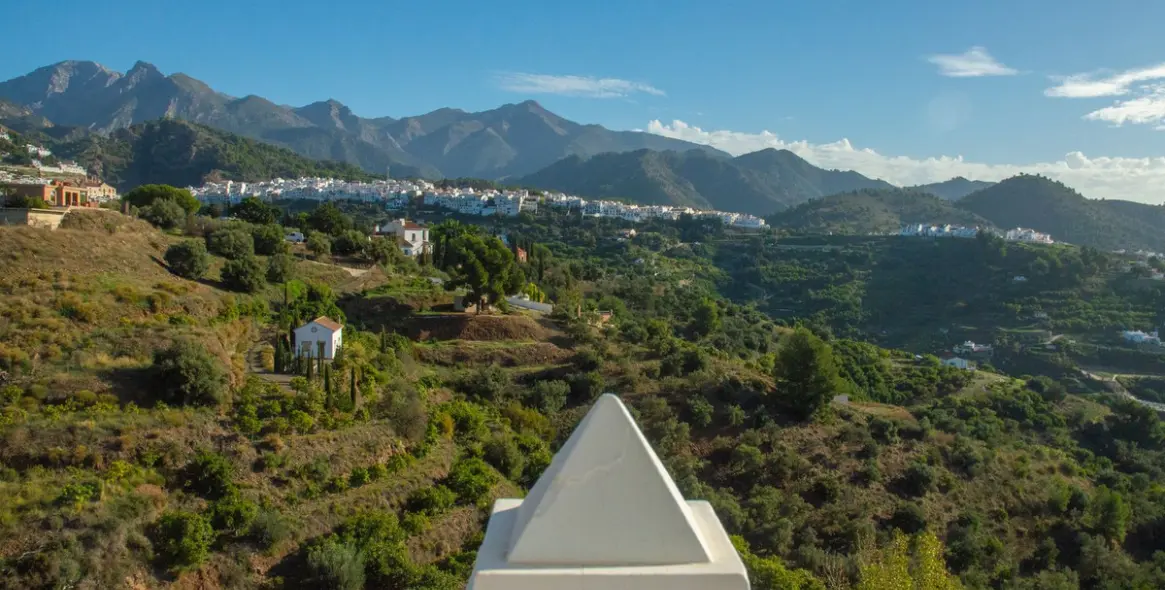 Продажа  отдельно стоящей виллы в Frigiliana 4