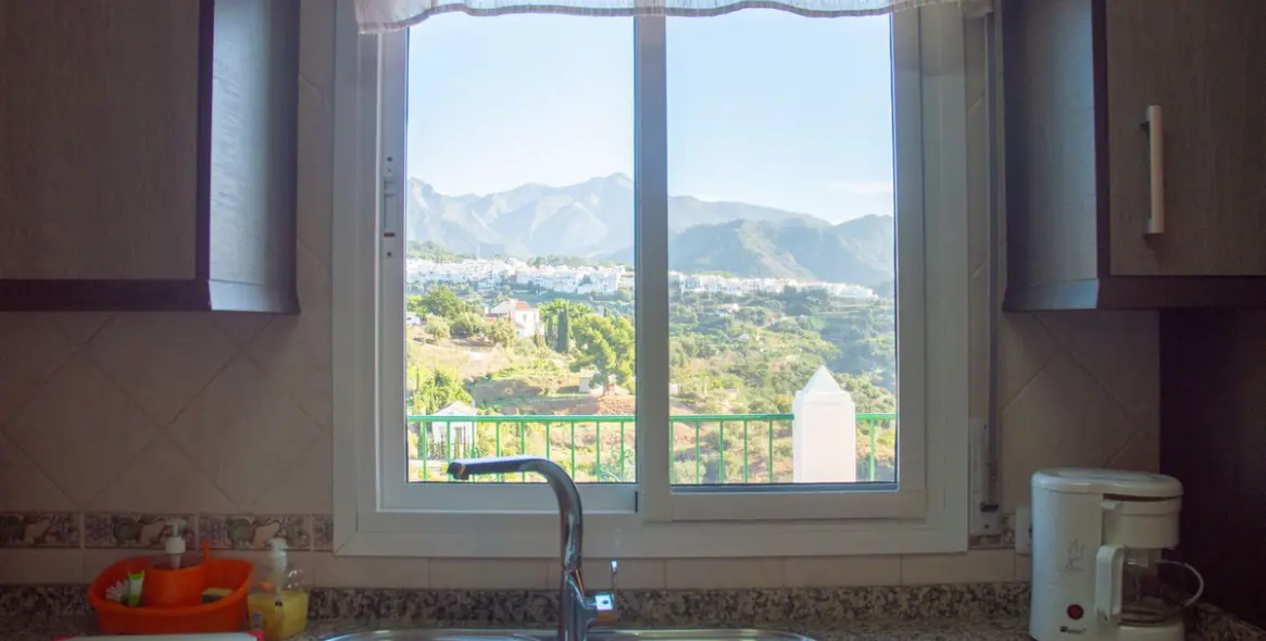 Продажа  отдельно стоящей виллы в Frigiliana 11