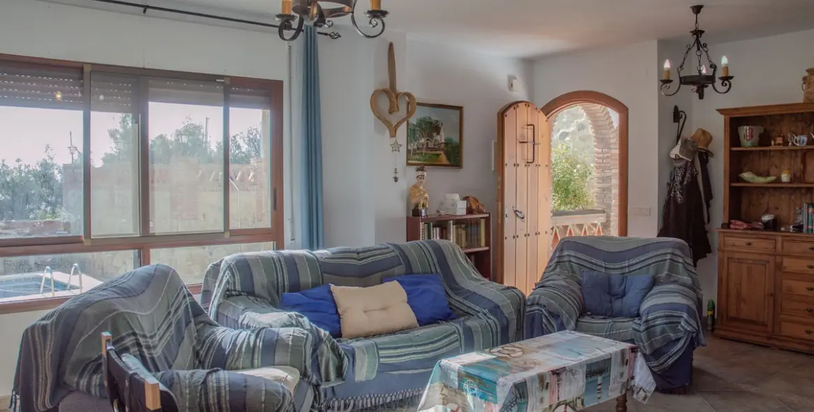 Sale of detached villa in Frigiliana 35