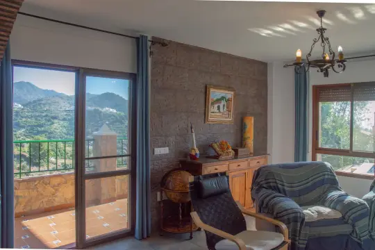 Image 32 thumb