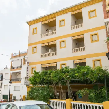 Продажа отеля в Tolox