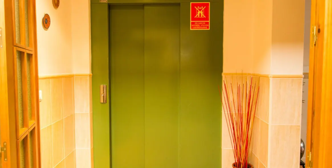 Продажа отеля в Tolox 14