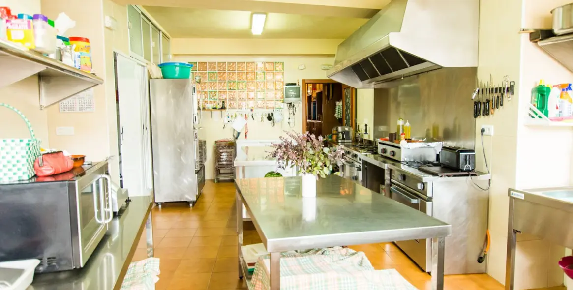 Продажа отеля в Tolox 20