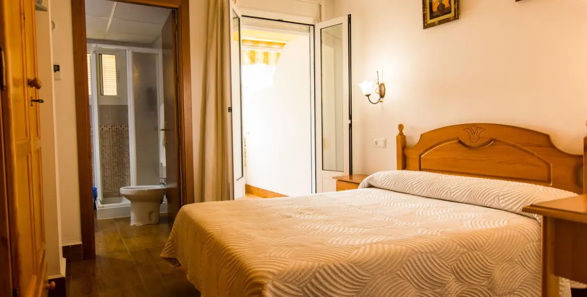 Sale of hotel in Tolox 34