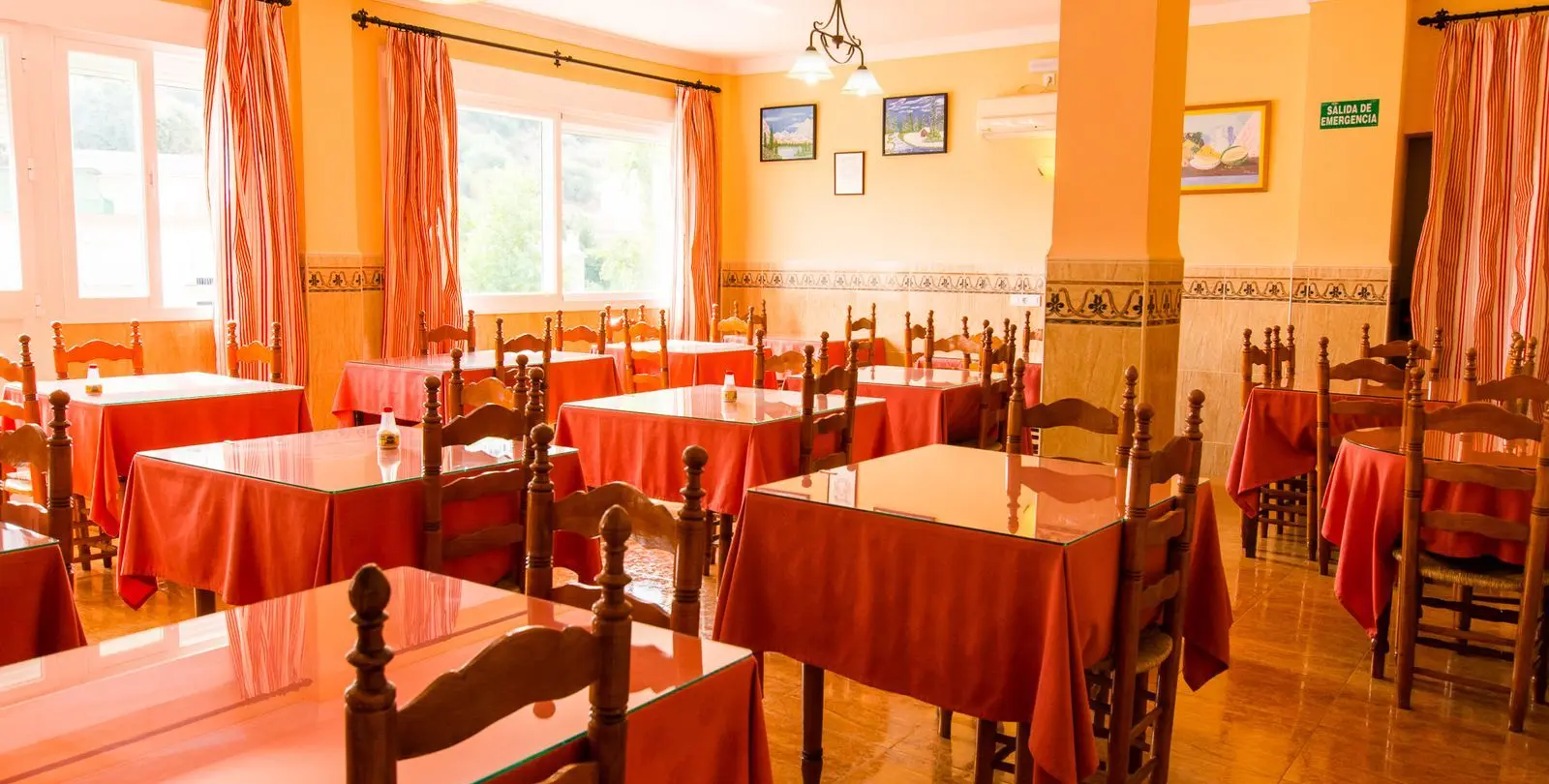 Продажа отеля в Tolox 18
