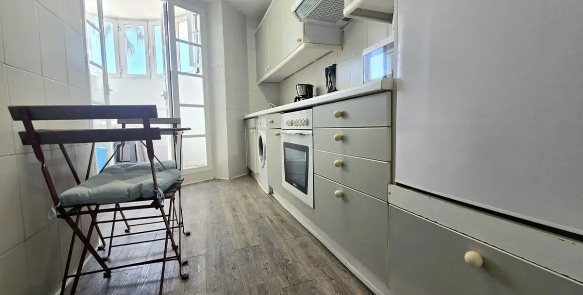 Sale of middle floor apartment in Benalmadena Costa 6