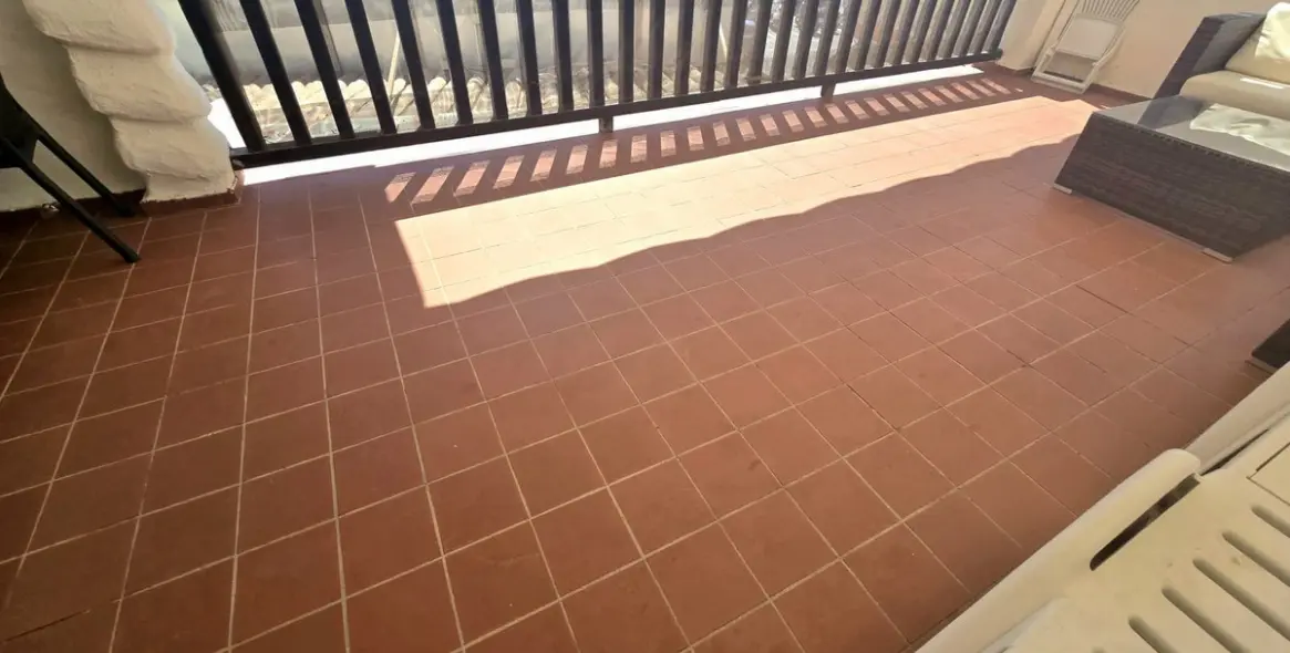 Sale of middle floor apartment in Benalmadena Costa 15