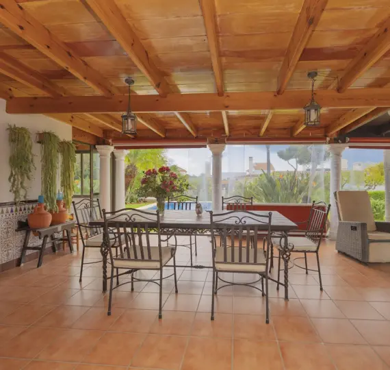 Продажа  отдельно стоящей виллы в Las Chapas