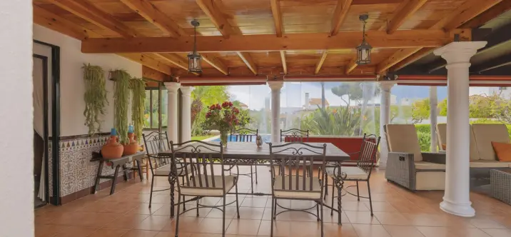 Продажа  отдельно стоящей виллы в Las Chapas 2