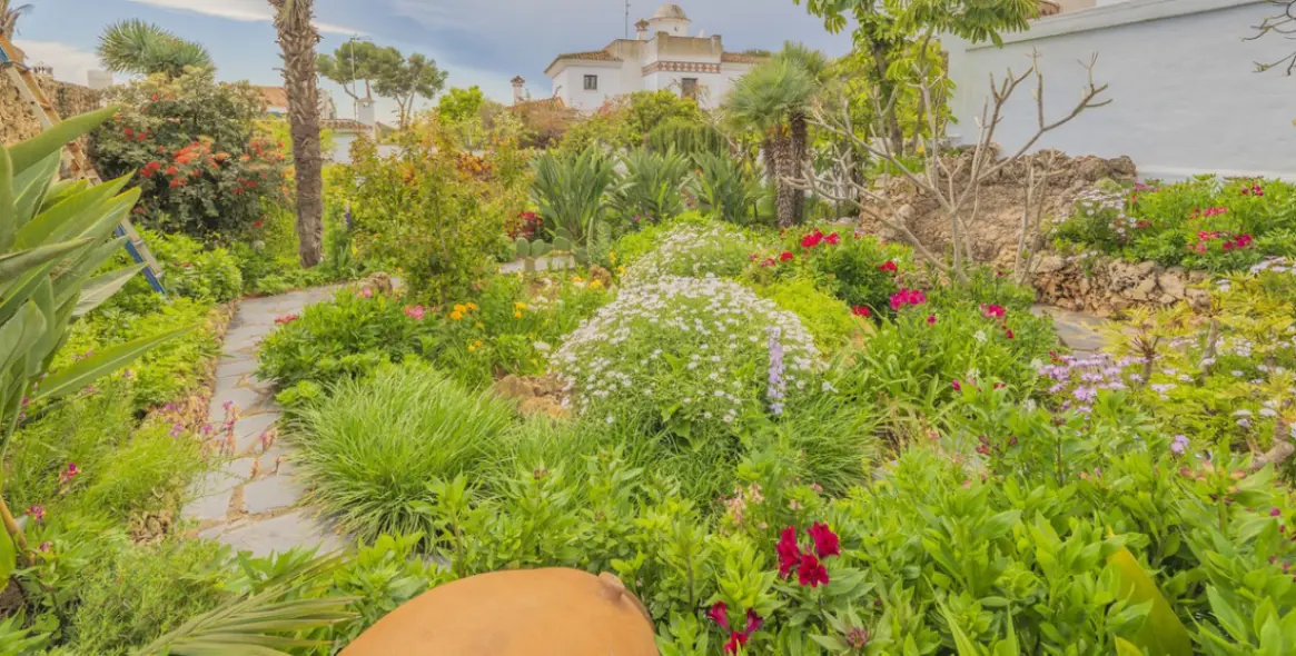 Venta de villa independiente en Las Chapas 12