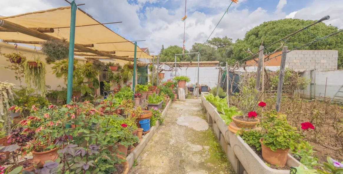 Venta de villa independiente en Las Chapas 14