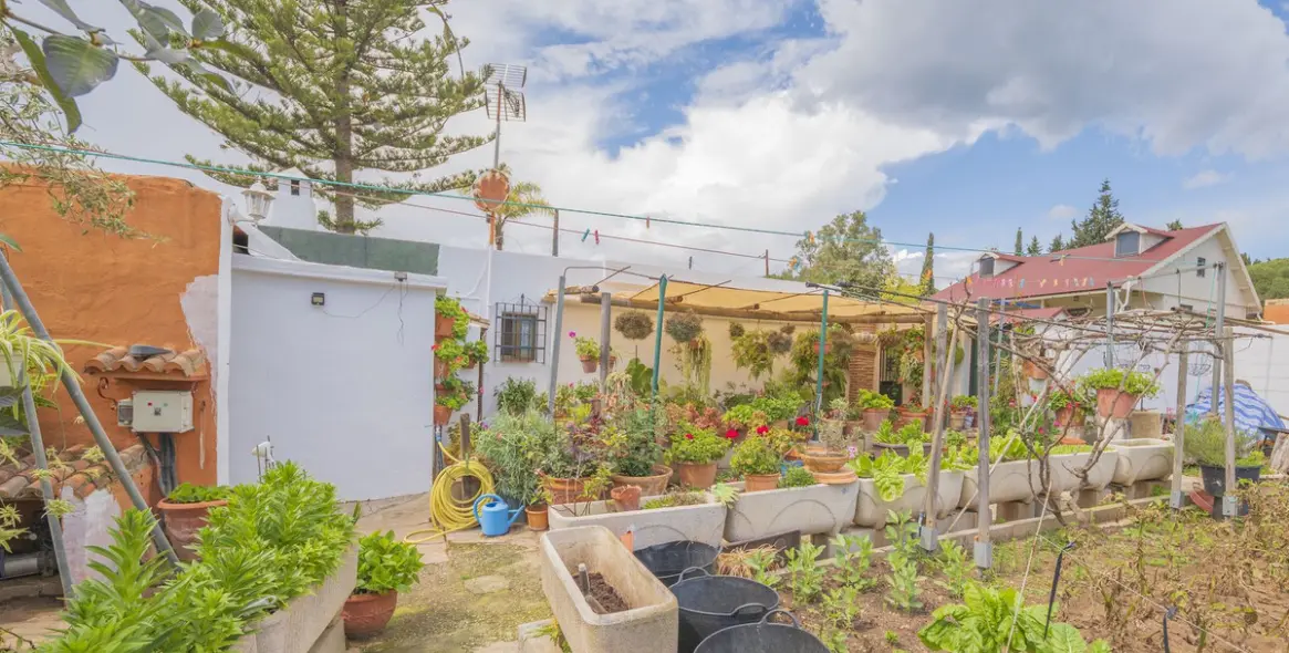 Venta de villa independiente en Las Chapas 16