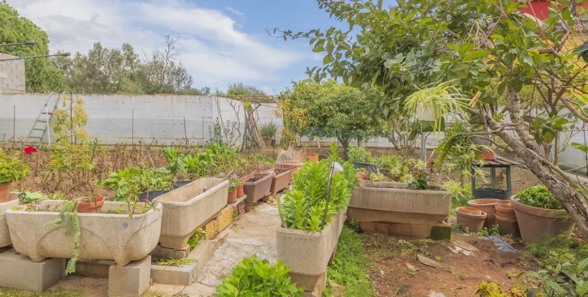 Venta de villa independiente en Las Chapas 17