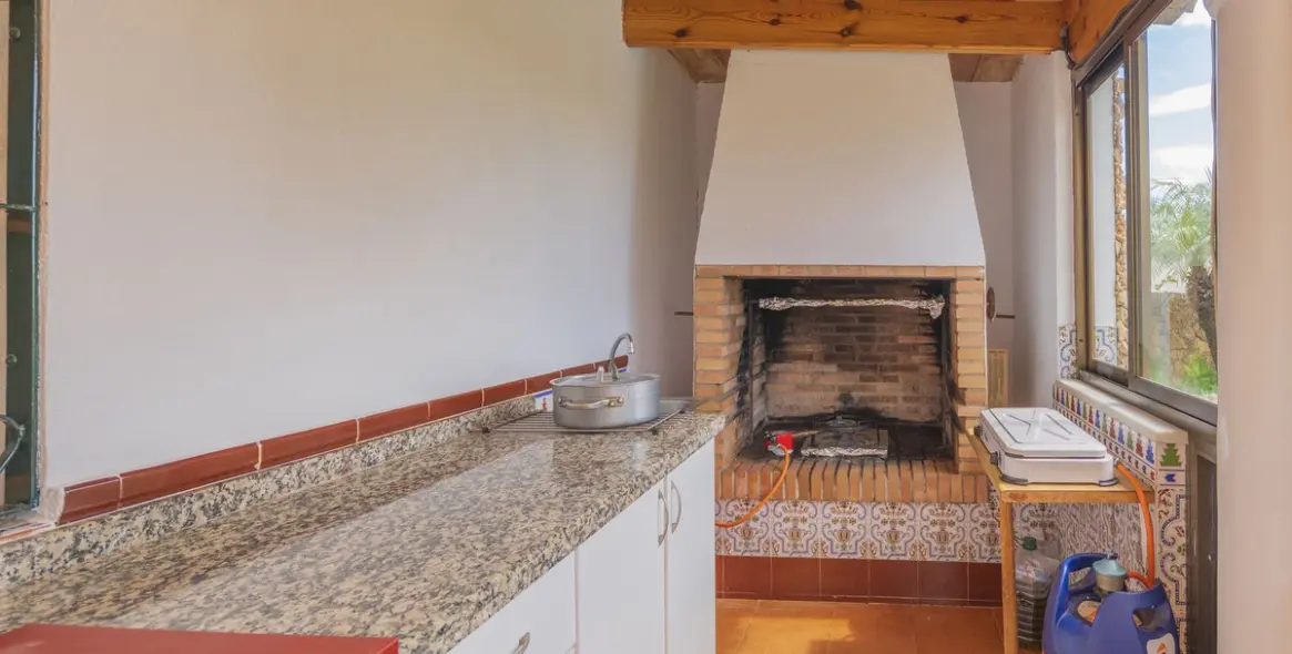 Venta de villa independiente en Las Chapas 21