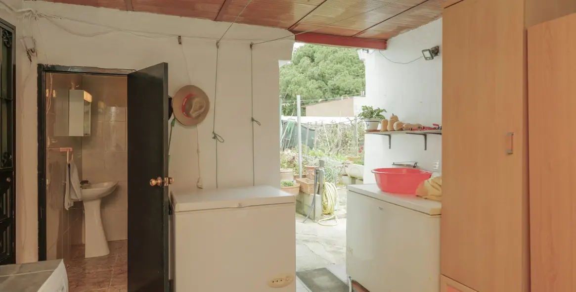 Venta de villa independiente en Las Chapas 29