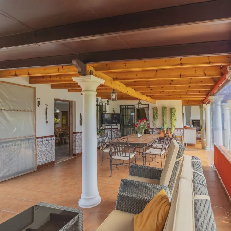 Sale of detached villa in Las Chapas