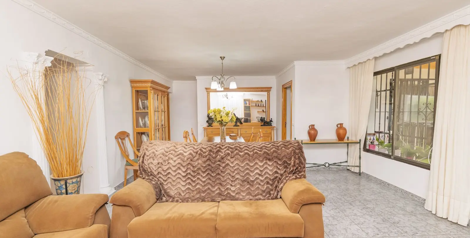 Venta de villa independiente en Las Chapas 19