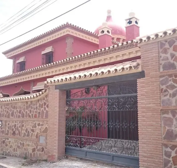 Продажа  отдельно стоящей виллы в Mijas Costa