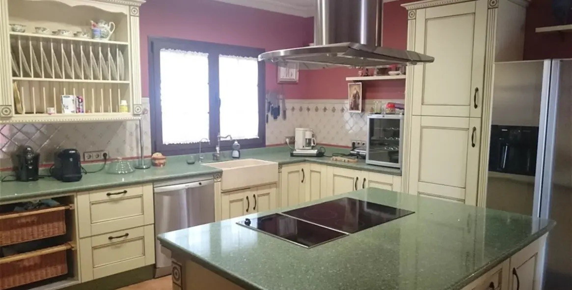 Продажа  отдельно стоящей виллы в Mijas Costa 14