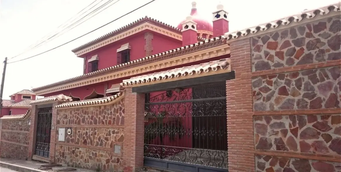 Продажа  отдельно стоящей виллы в Mijas Costa 35