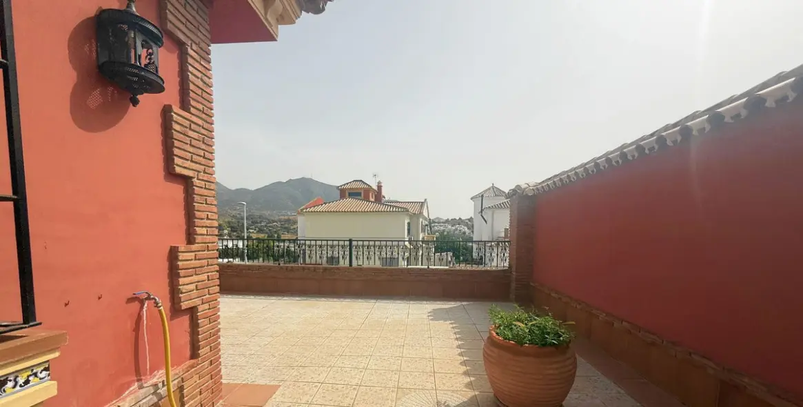 Sale of detached villa in Mijas Costa 111