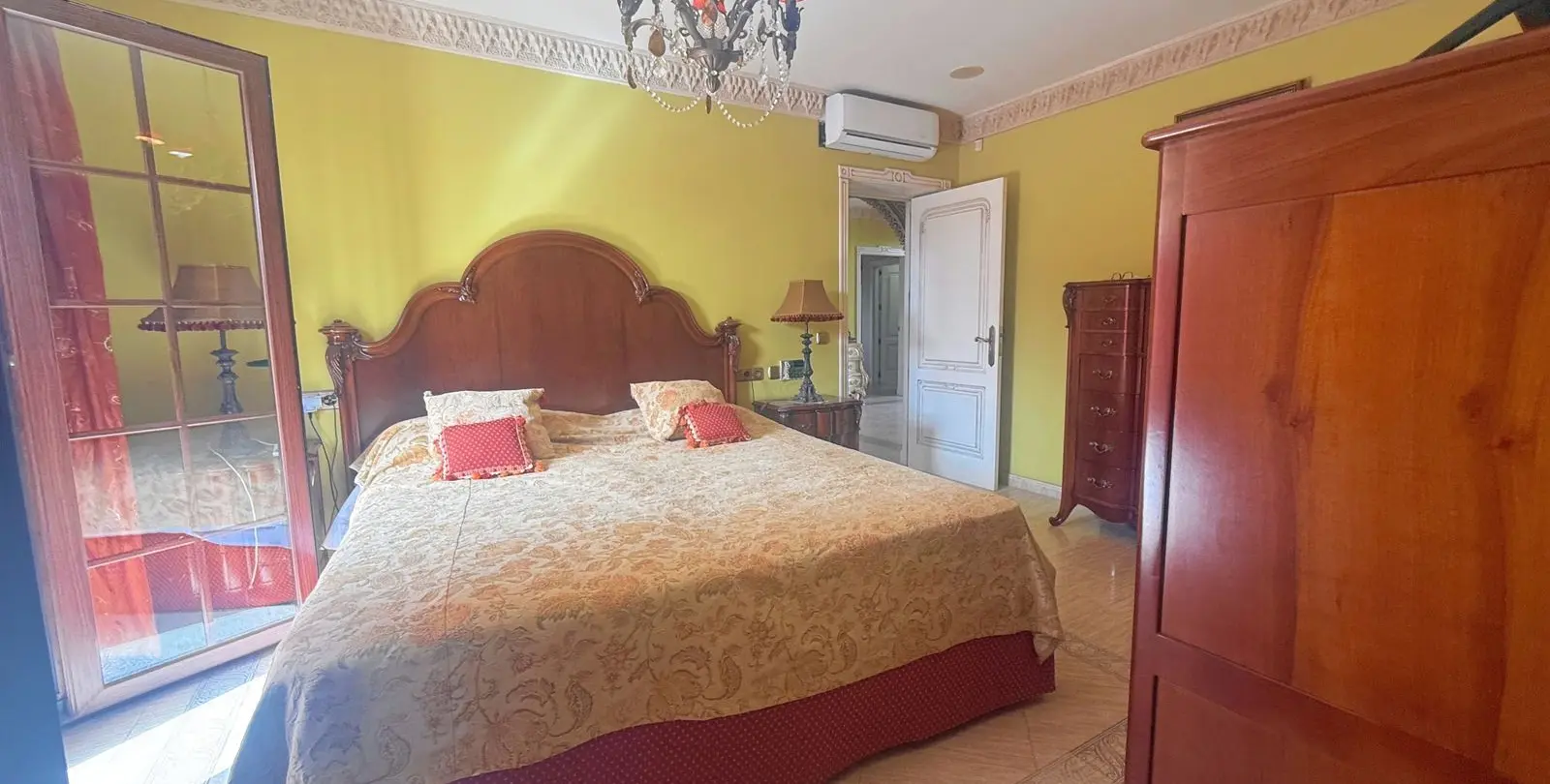 Продажа  отдельно стоящей виллы в Mijas Costa 38