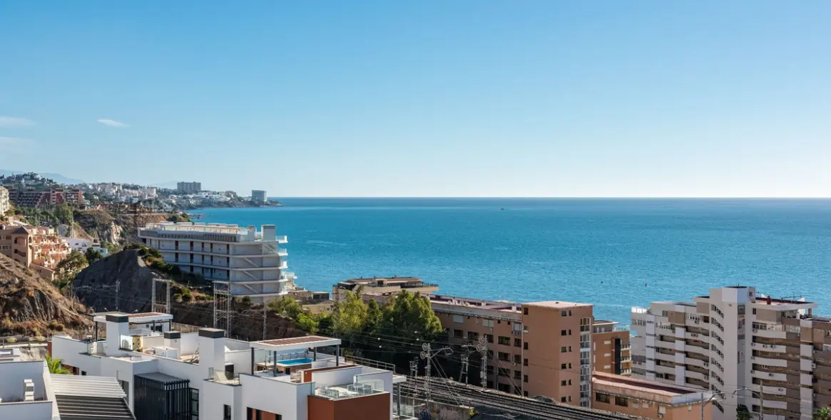 Продажа двухуровневого пентхауса в Carvajal 1