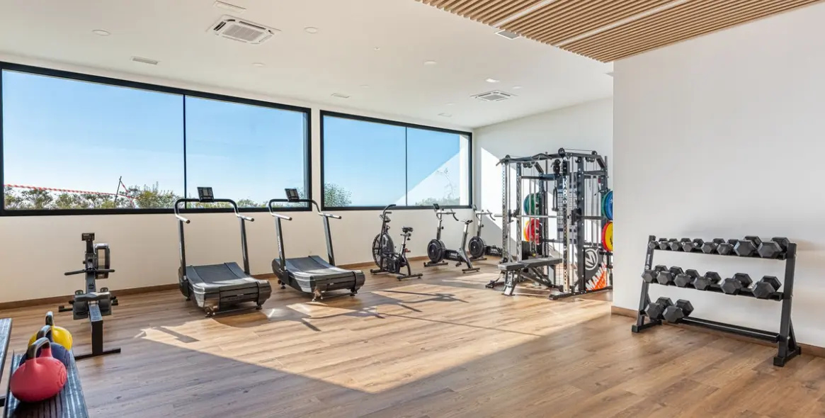 Продажа двухуровневого пентхауса в Carvajal 16