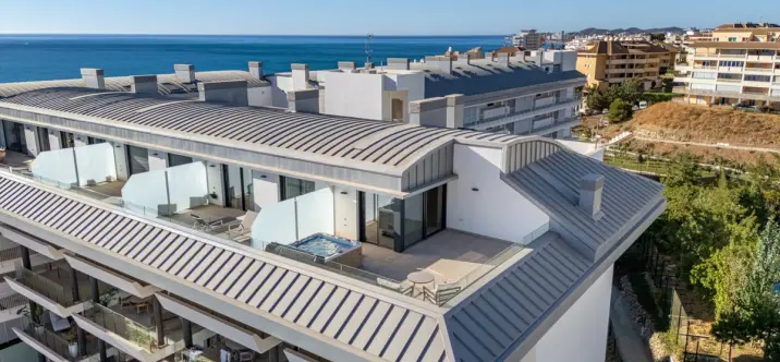Sale of penthouse duplex in Carvajal 0