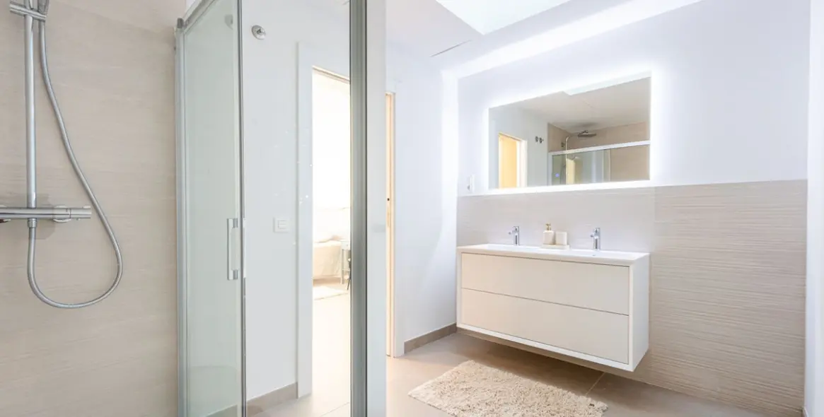 Sale of penthouse duplex in Carvajal 9