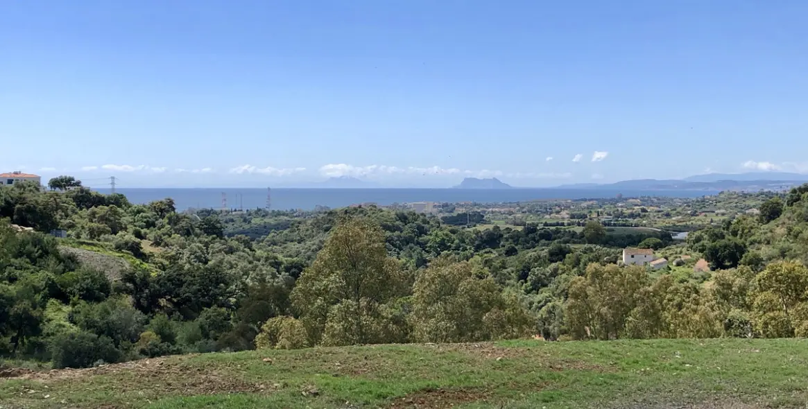 Sale of residential plot in New Golden Mile 1