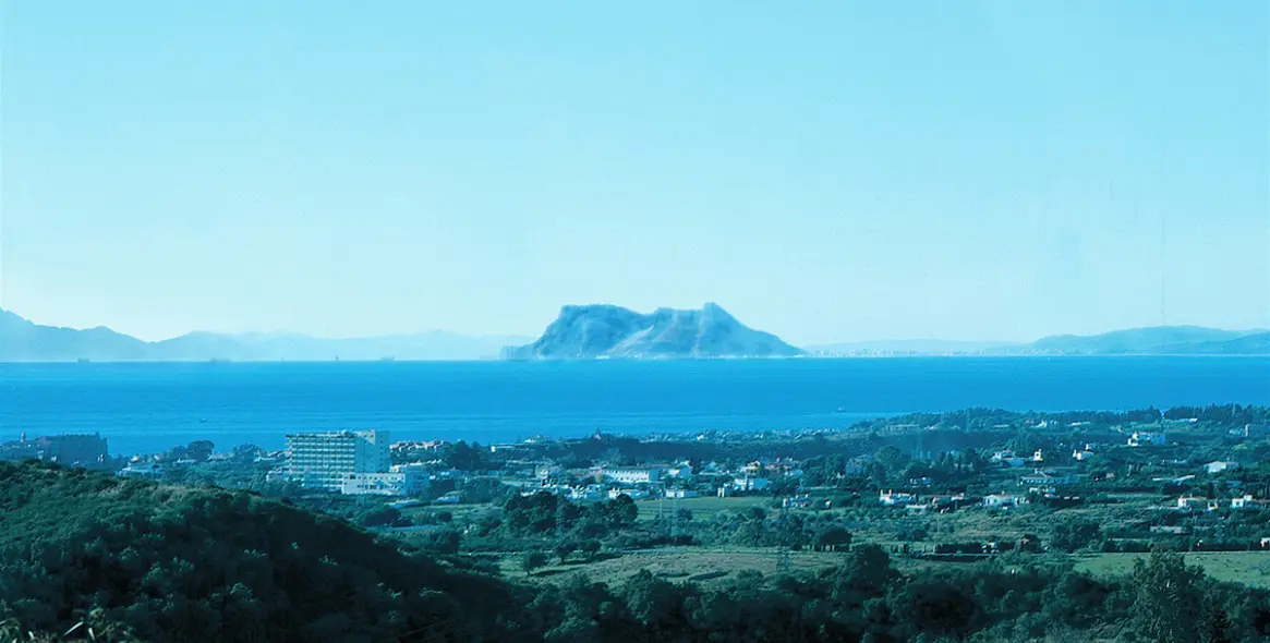 Sale of residential plot in New Golden Mile 3