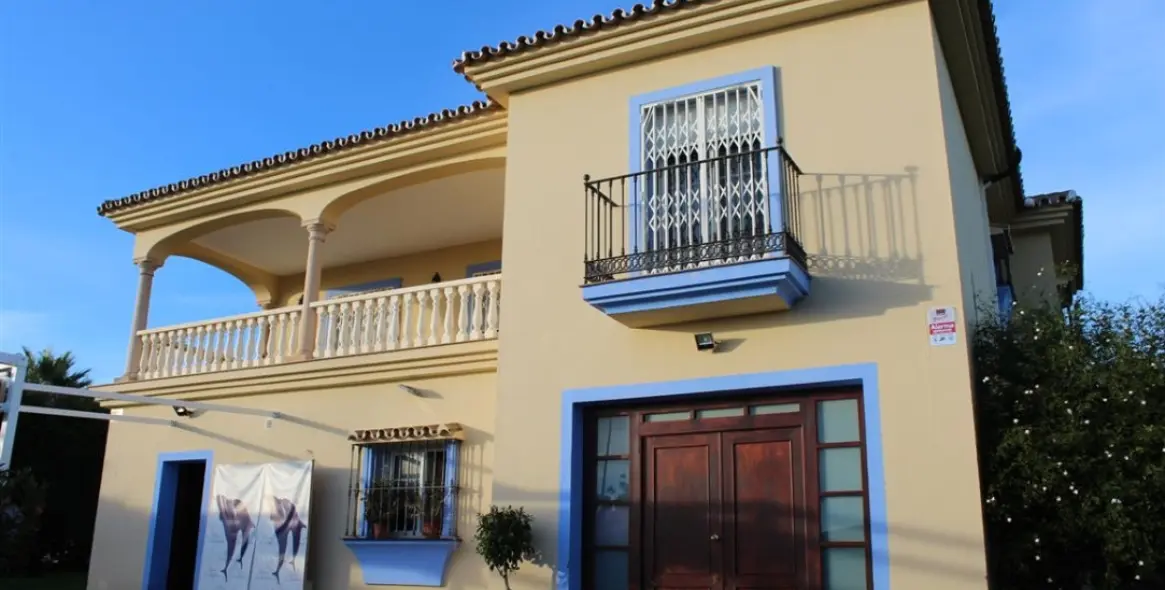 Продажа ресторана в Estepona 1