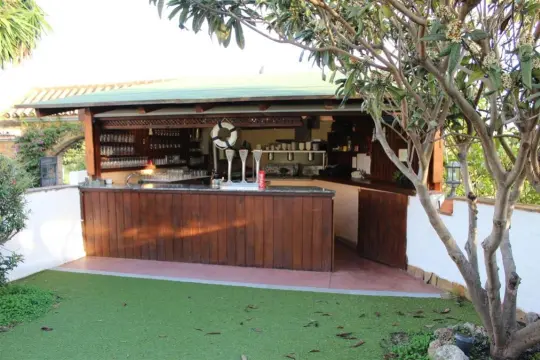 Image 4 thumb
