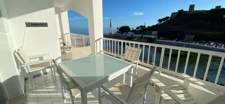 Venta de apartamento en planta media en Fuengirola 1
