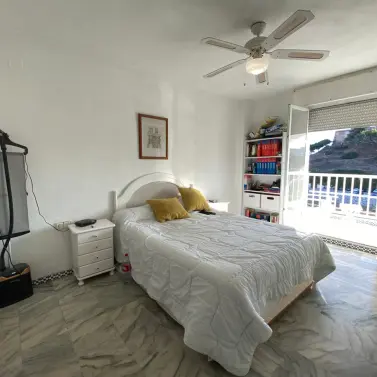 Venta de apartamento en planta media en Fuengirola
