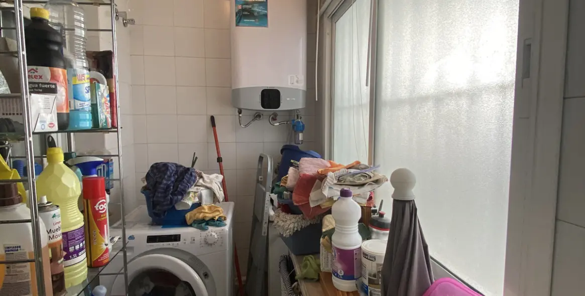 Sale of middle floor apartment in Fuengirola 9
