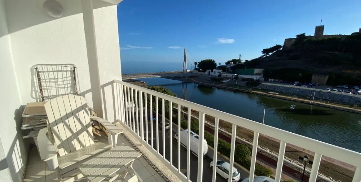 Sale of middle floor apartment in Fuengirola 14