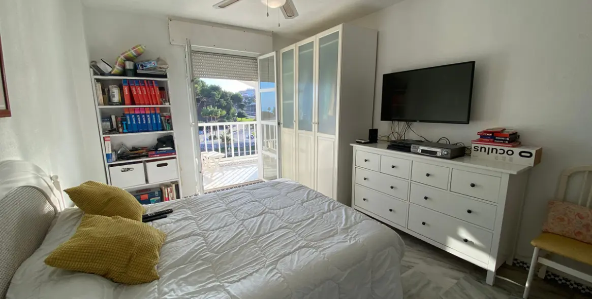 Sale of middle floor apartment in Fuengirola 20