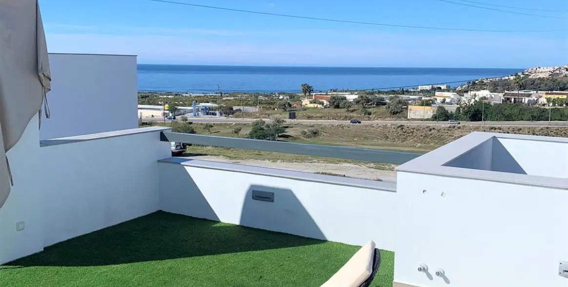 Sale of detached villa in Nerja 2