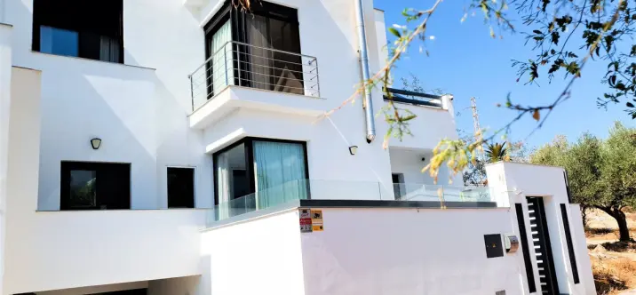 Sale of detached villa in Nerja 4