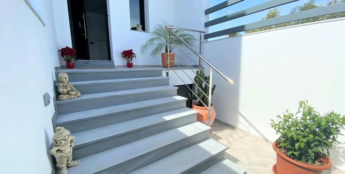 Sale of detached villa in Nerja 6