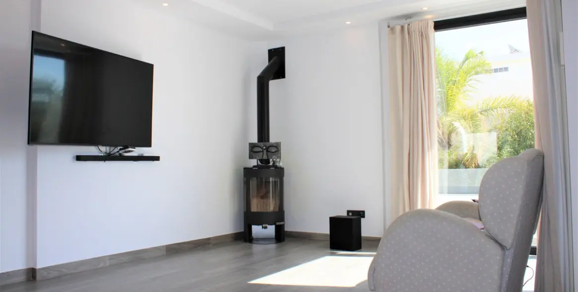 Sale of detached villa in Nerja 15