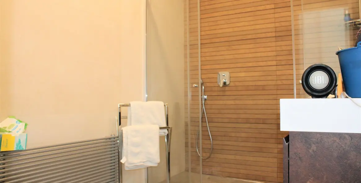 Продажа  отдельно стоящей виллы в Nerja 30