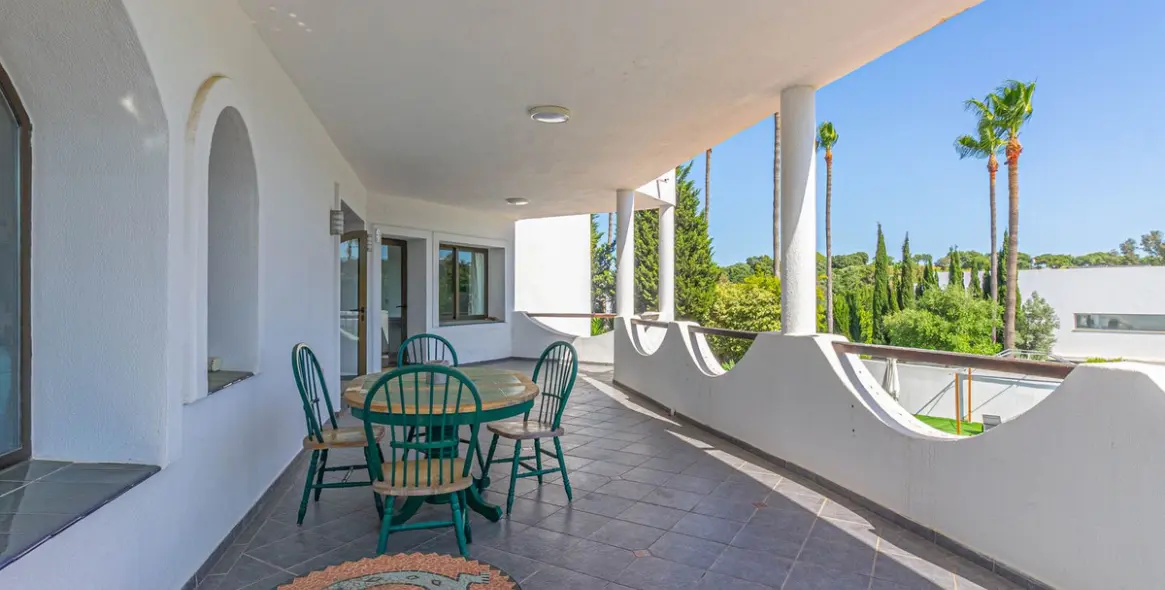 Продажа  отдельно стоящей виллы в Sotogrande 2